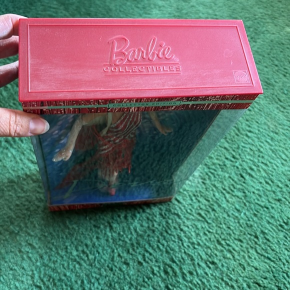 NIB. NWOT. Barbie diva collection. Red hot. Collectors item. - Picture 6 of 6